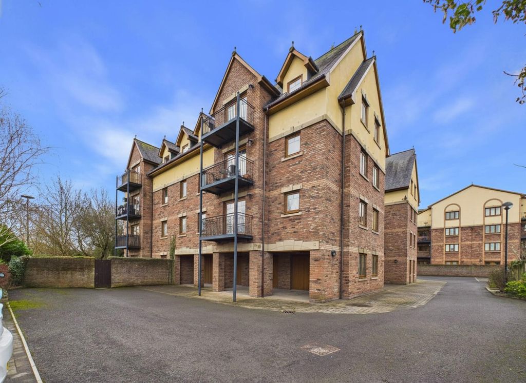 3 bed flat for saleReiver Place, Carlisle CA3