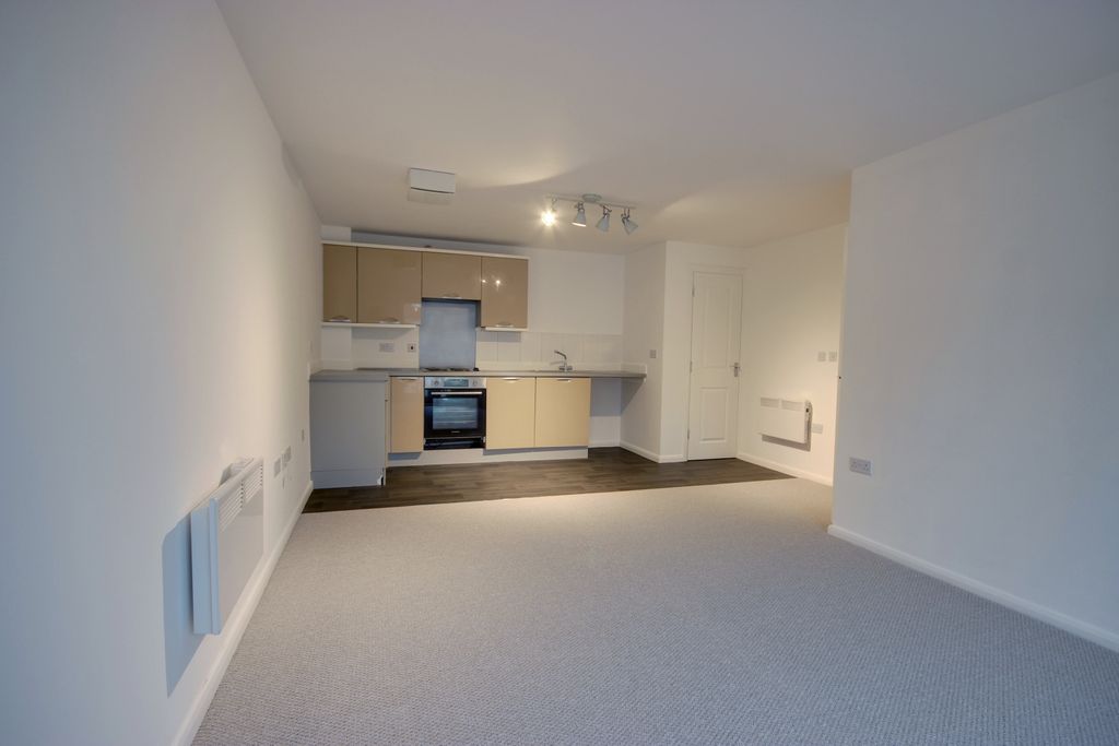 Additional image 5 of 2 bed flat for saleFlat 17 1 Acklam Court, Beverley HU17
