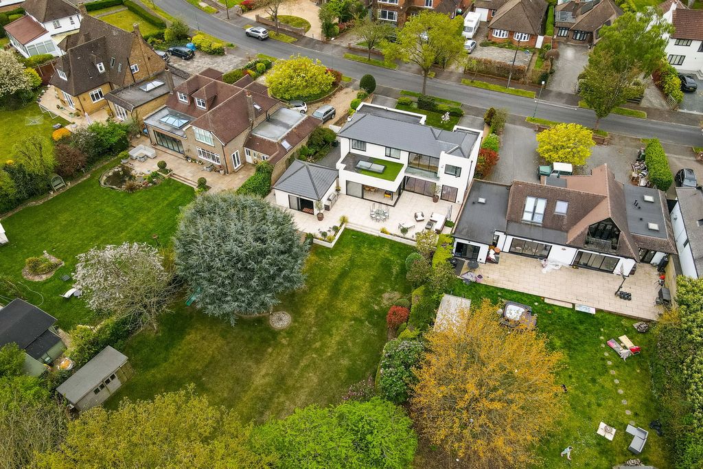 Additional image 40 of 4 bed detached house for saleGilhams Avenue, Banstead SM7