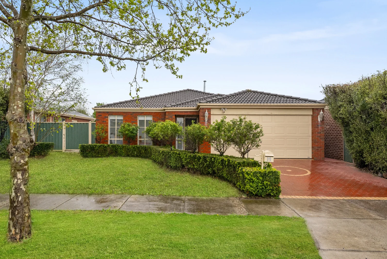 14 The Crest, Hillside VIC 3037