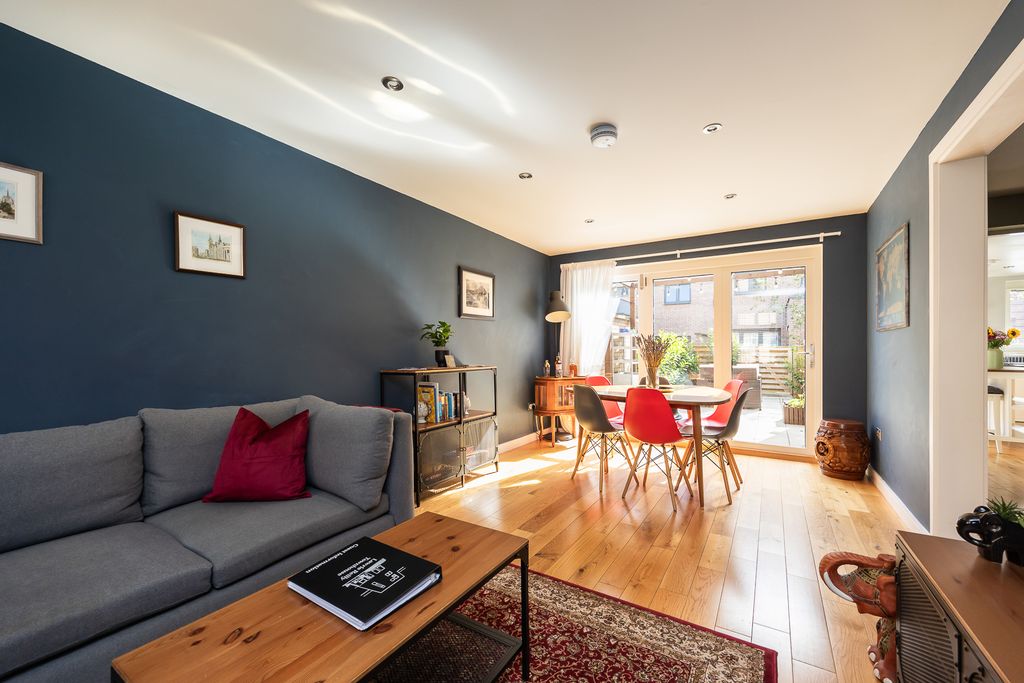 Additional image 4 of 4 bed town house for sale20 Lawrie Reilly Place, Edinburgh EH7