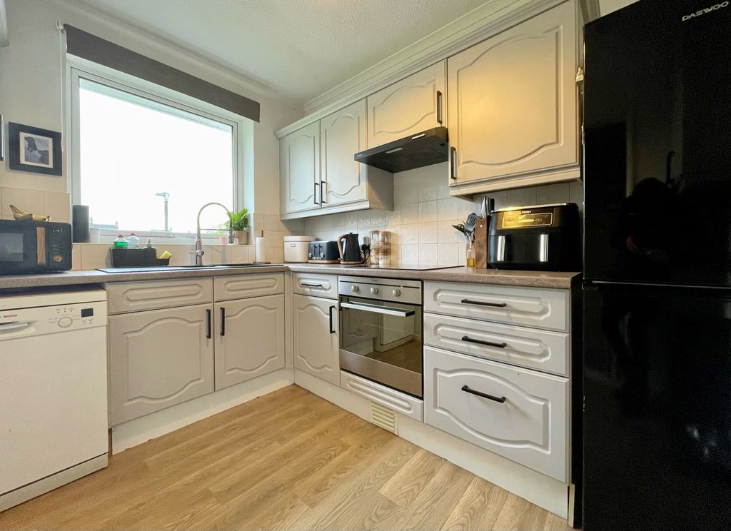 Additional image 5 of 1 bed flat for saleBlack Rocks Avenue, Matlock DE4