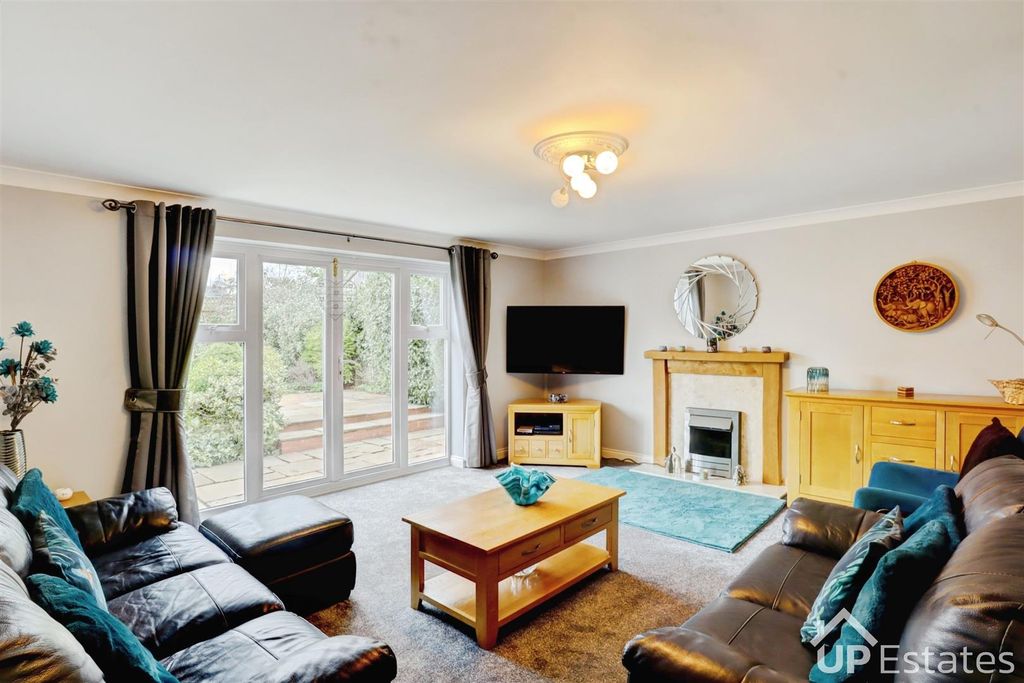 Additional image 3 of 7 bed detached house for saleSnowdrop Close, Bedworth CV12