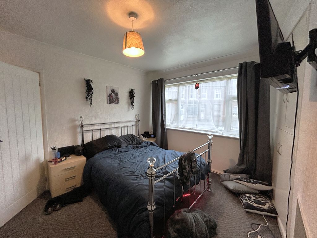 Additional image 4 of 2 bed flat for saleThe Hollow, Castle Donington DE74