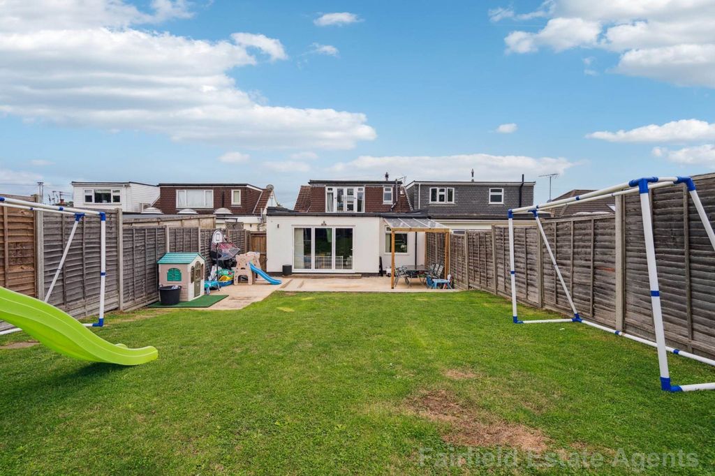 Additional image 14 of 3 bed semi-detached bungalow for salePenrose Avenue, Carpenders Park, Watford WD19