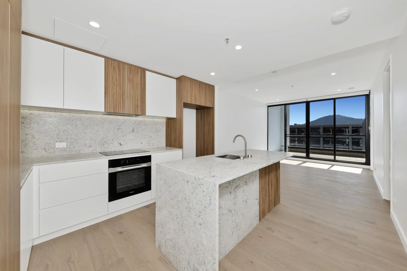 140/62 Constitution Avenue, Campbell ACT 2612