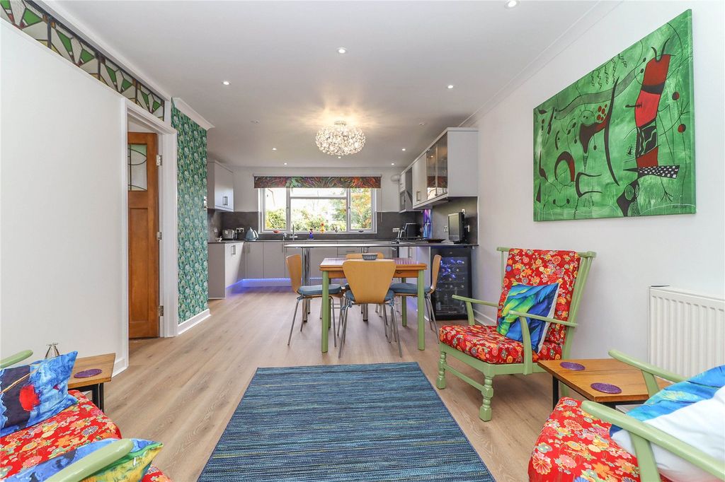 Additional image 11 of 5 bed link detached house for saleYew Tree Close, Goodworth Clatford, Andover, Hampshire SP11