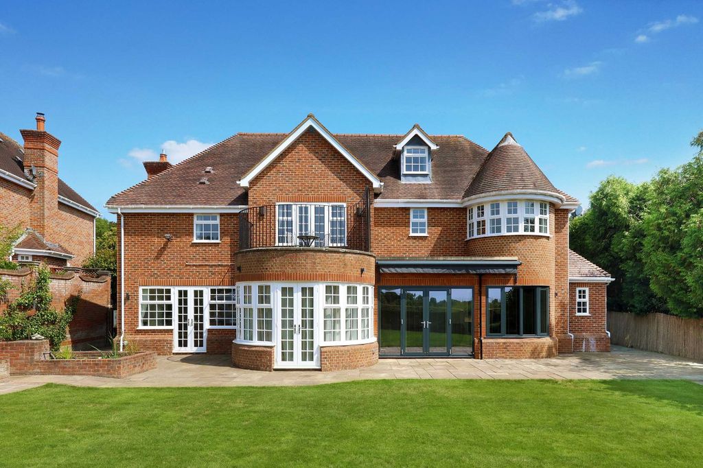 Additional image 5 of 6 bed detached house for salePriests Paddock, Knotty Green, Beaconsfield, Buckinghamshire HP9