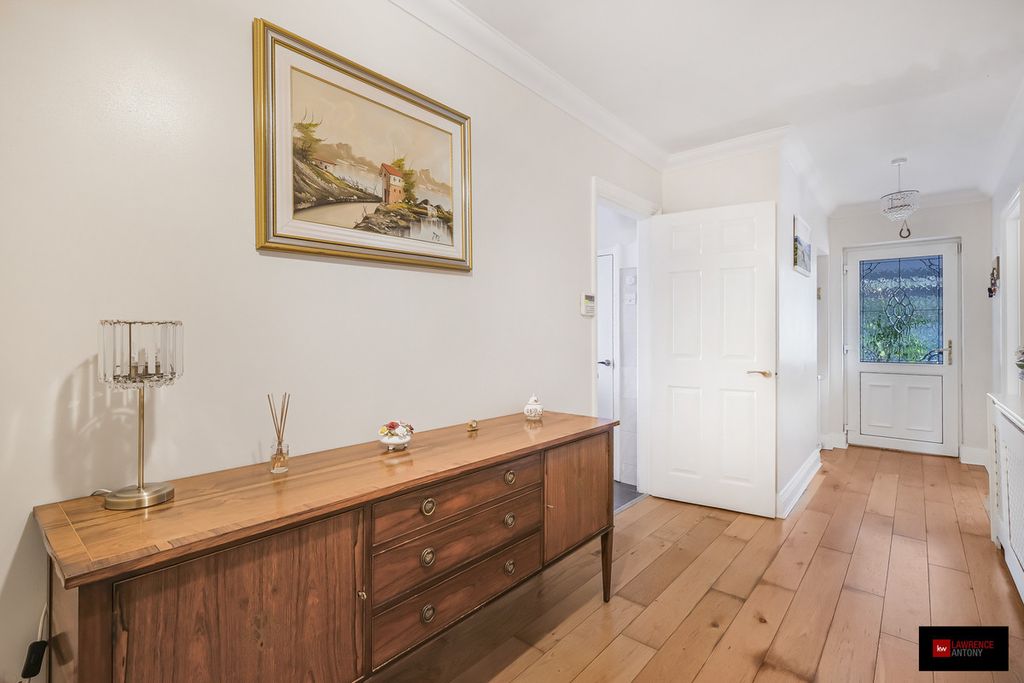 Additional image 27 of 5 bed detached house for saleLee Chapel Lane, Basildon SS16