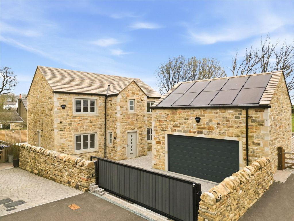 4 bed detached house for saleLoughber Croft, Barnoldswick, Lancashire BB18