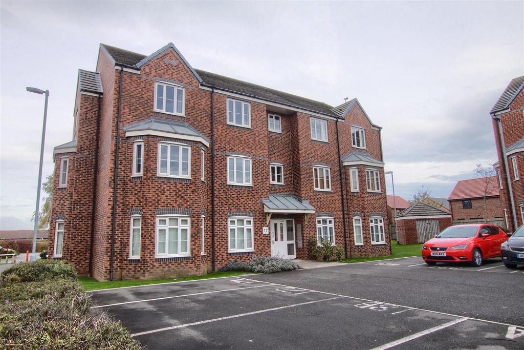 2 bed flat for saleScholars Rise, Middlesbrough TS4
