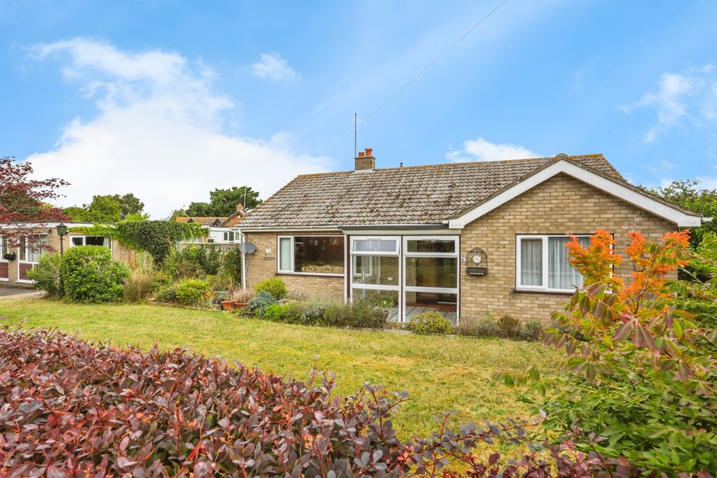 3 bed detached bungalow for saleJudith Avenue, Knodishall, Saxmundham IP17