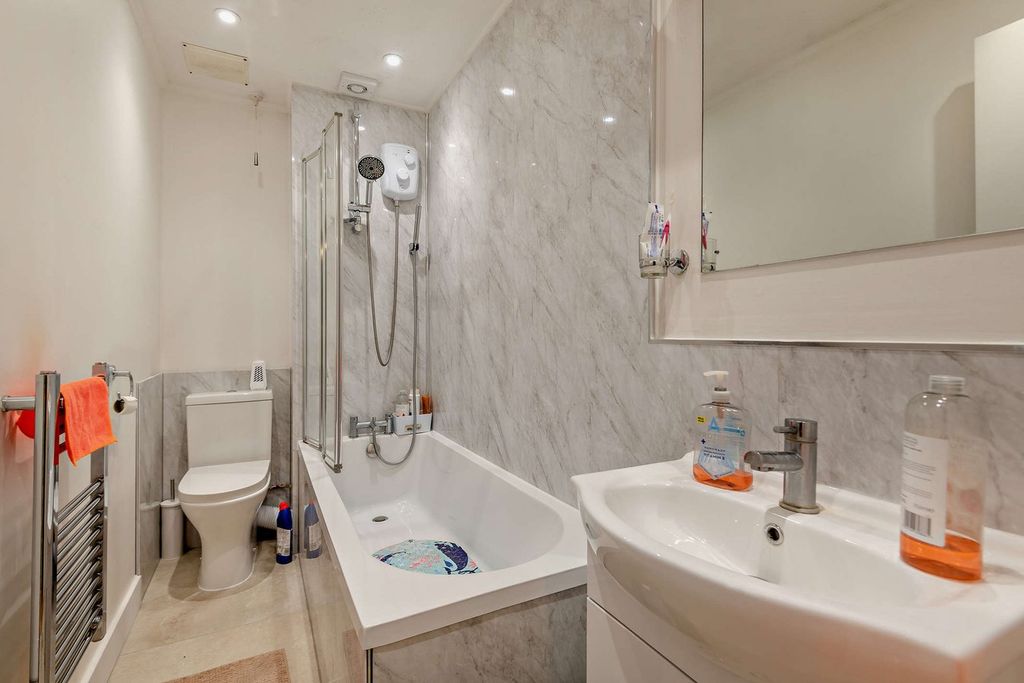 Additional image 14 of 1 bed flat for saleWillowmead Close, Woking GU21