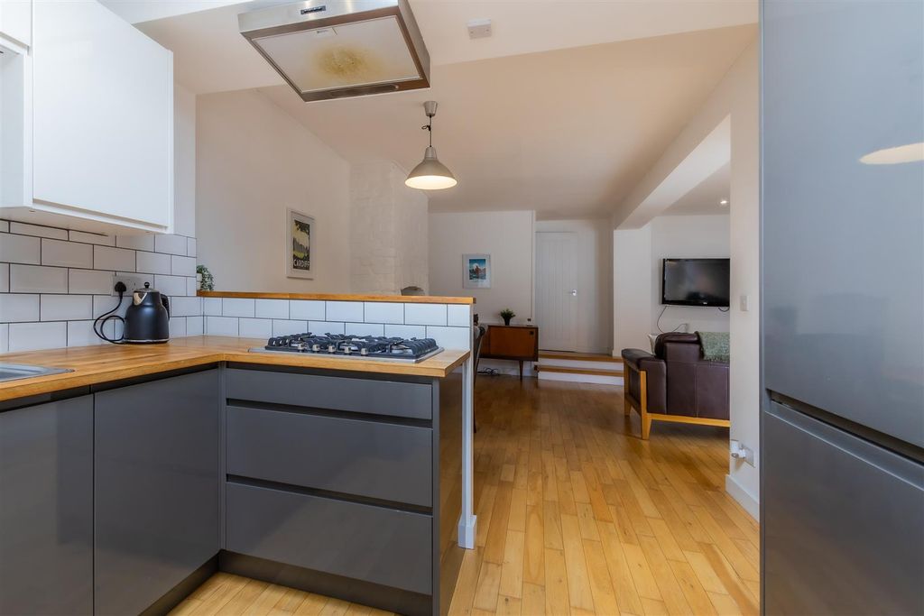 Additional image 2 of 4 bed property for saleLower Cathedral Road, Riverside, Cardiff CF11