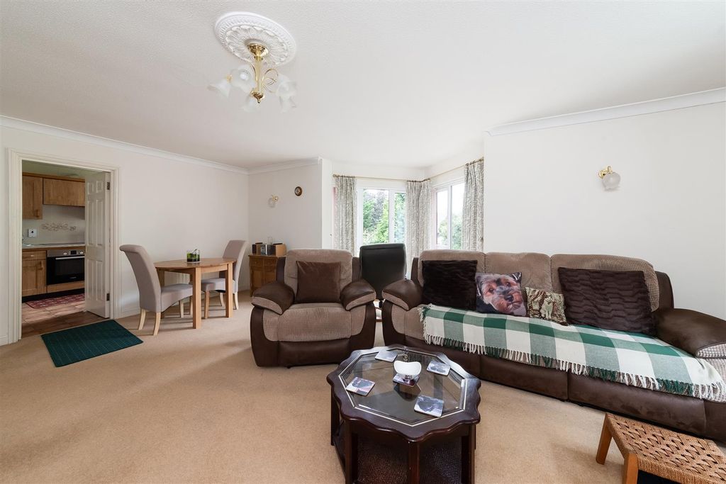 Additional image 7 of 2 bed flat for saleHornbeam Close, Woodlands, Banbury OX16