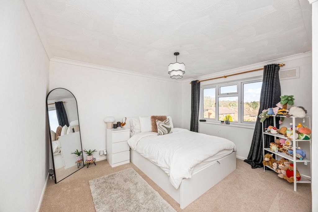 Additional image 8 of 2 bed flat for saleJarvis Road, Arundel BN18