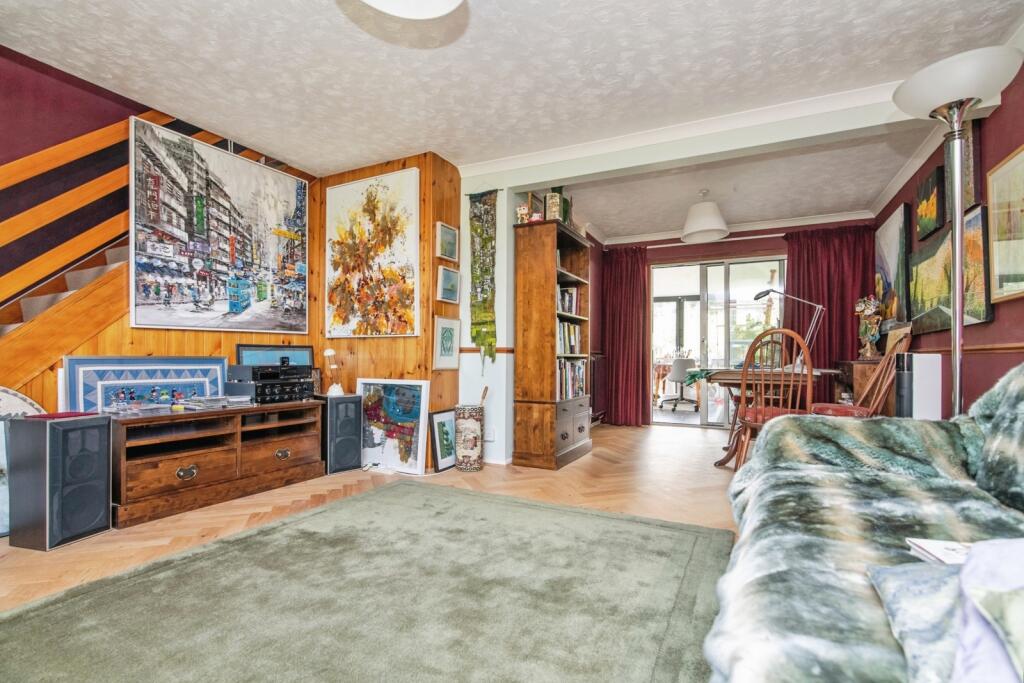 Alveston Close, REDDITCH, Worcestershire, B98 photo 4
