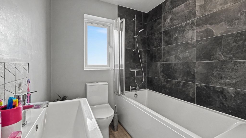 Additional image 20 of 5 bed detached house for saleCranesbill Drive, Bure Park, Bicester OX26