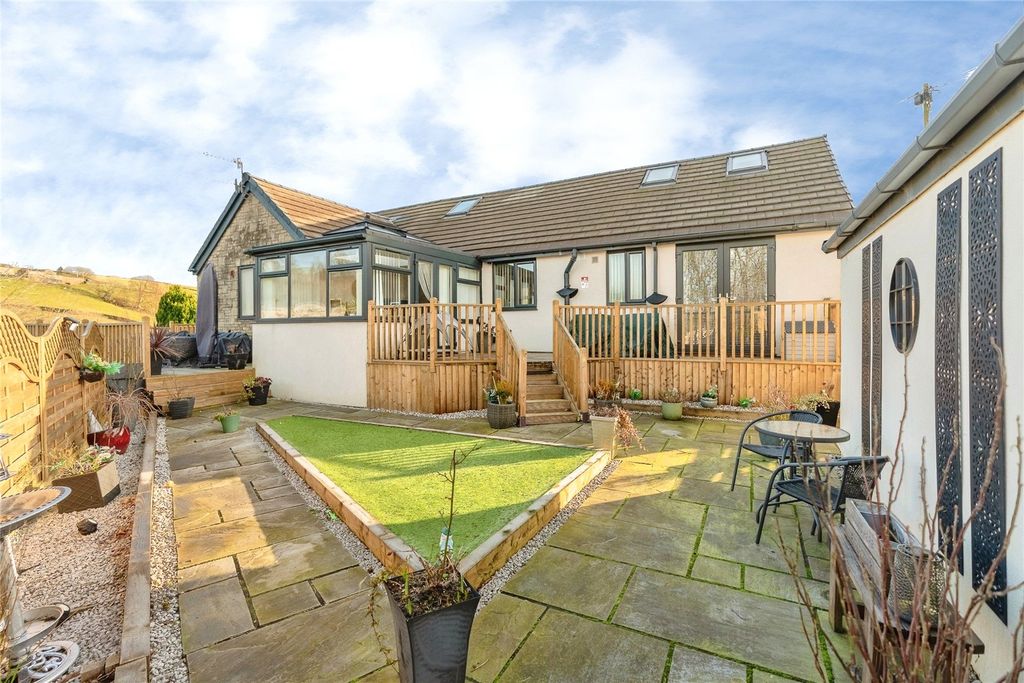 Additional image 23 of 5 bed bungalow for saleGlenborough Avenue, Bacup, Lancashire OL13