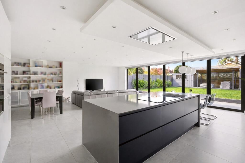 Additional image 5 of Oakwood Road, Bricket Wood, St. Albans, Hertfordshire, AL2