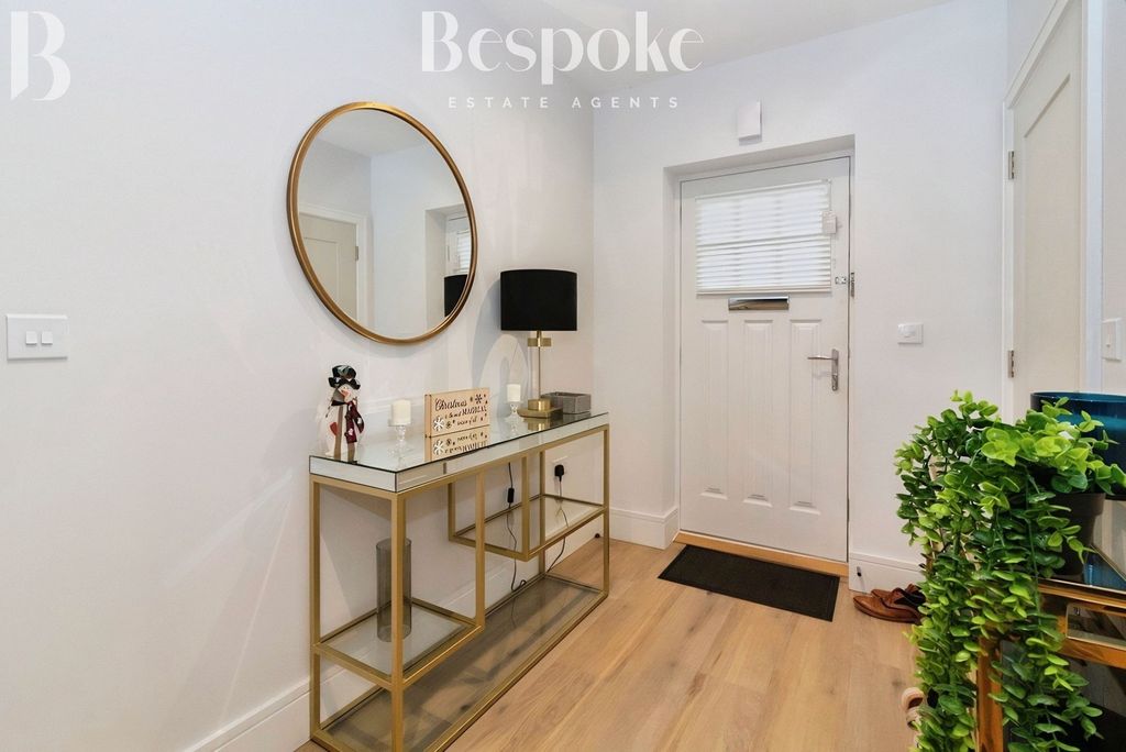 Additional image 2 of 4 bed terraced house for saleSunapee Road, Reading RG2