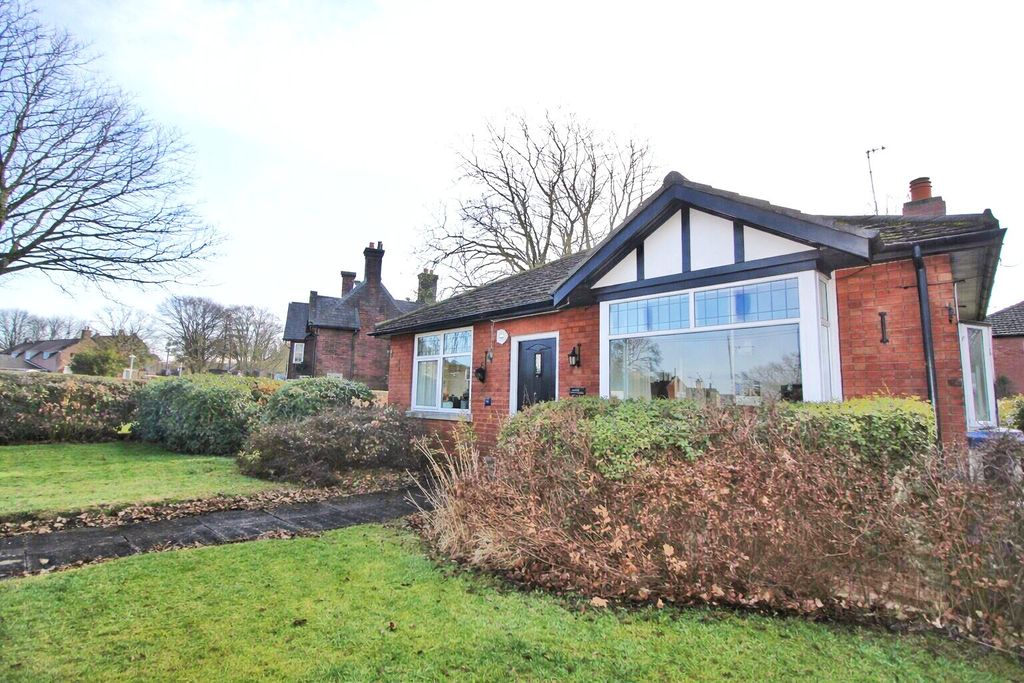 Additional image 18 of 3 bed detached bungalow for saleWood Lane, Ashton-Under-Lyne, Greater Manchester OL6