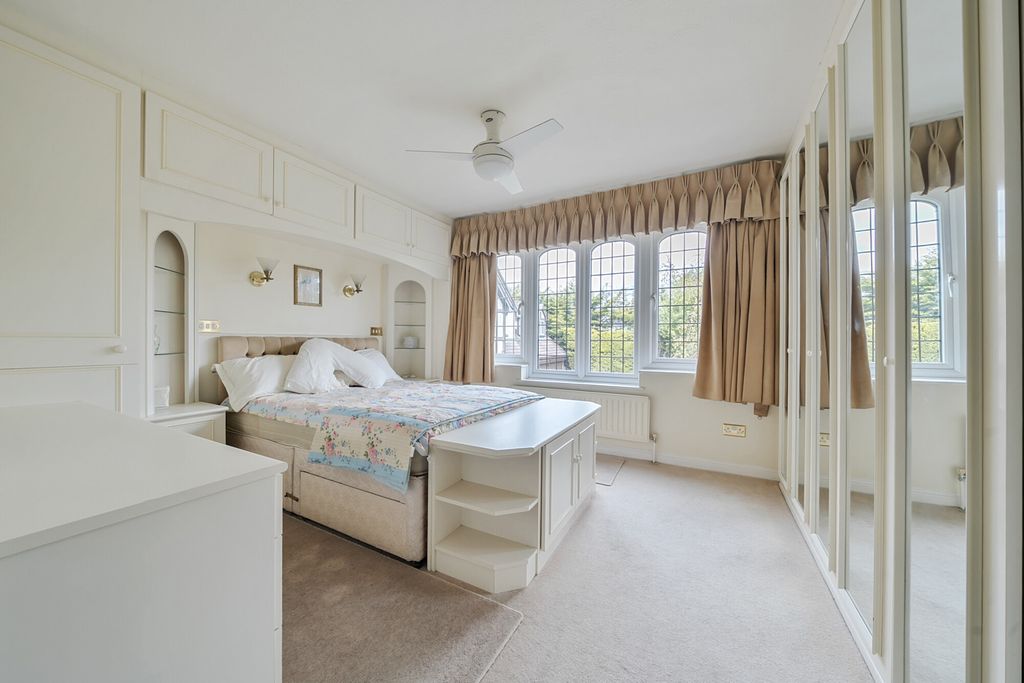 Additional image 7 of 6 bed detached house for saleFerguson Close, Bromley BR2