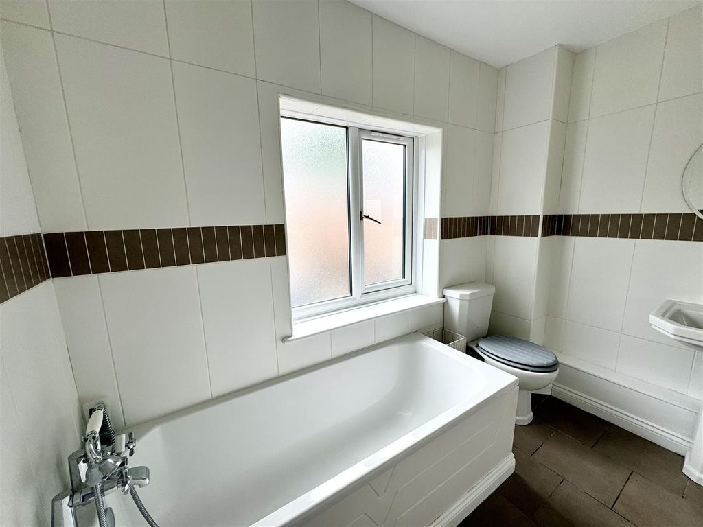 Additional image 5 of 2 bed flat for saleTrinity, Cambridge Square, Middlesbrough TS5