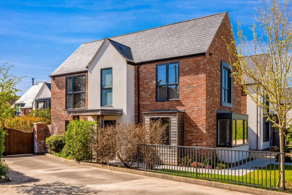 Bridge Court, Broom, Alcester