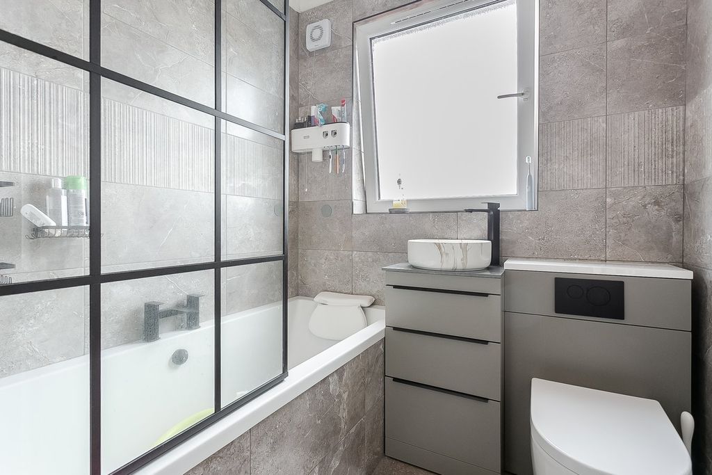 Additional image 19 of 3 bed semi-detached house for saleMoredun Park Gardens, Edinburgh EH17