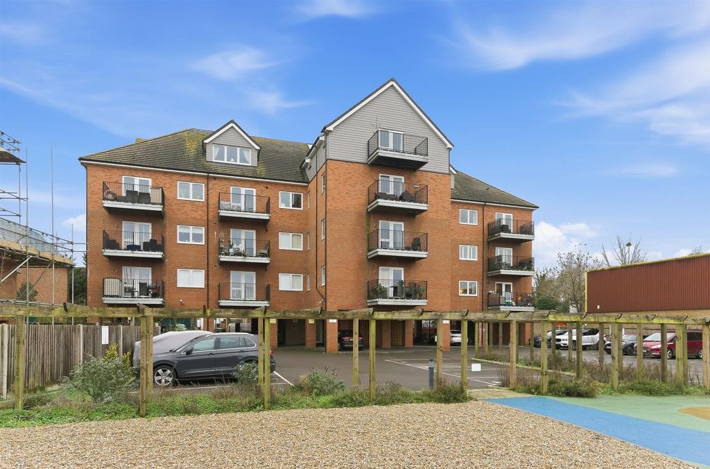 Additional image 3 of 1 bed flat for saleThe Retreat, Mill Hall, Aylesford ME20