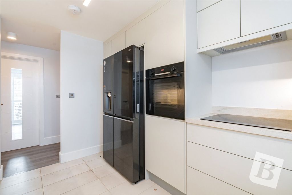 Additional image 12 of 2 bed flat for saleAbington Court, Hall Lane, Upminster RM14