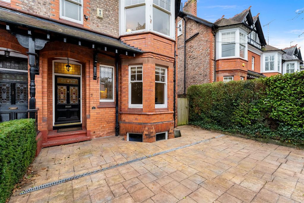 Additional image 24 of 5 bed semi-detached house for saleGroby Road, Altrincham WA14