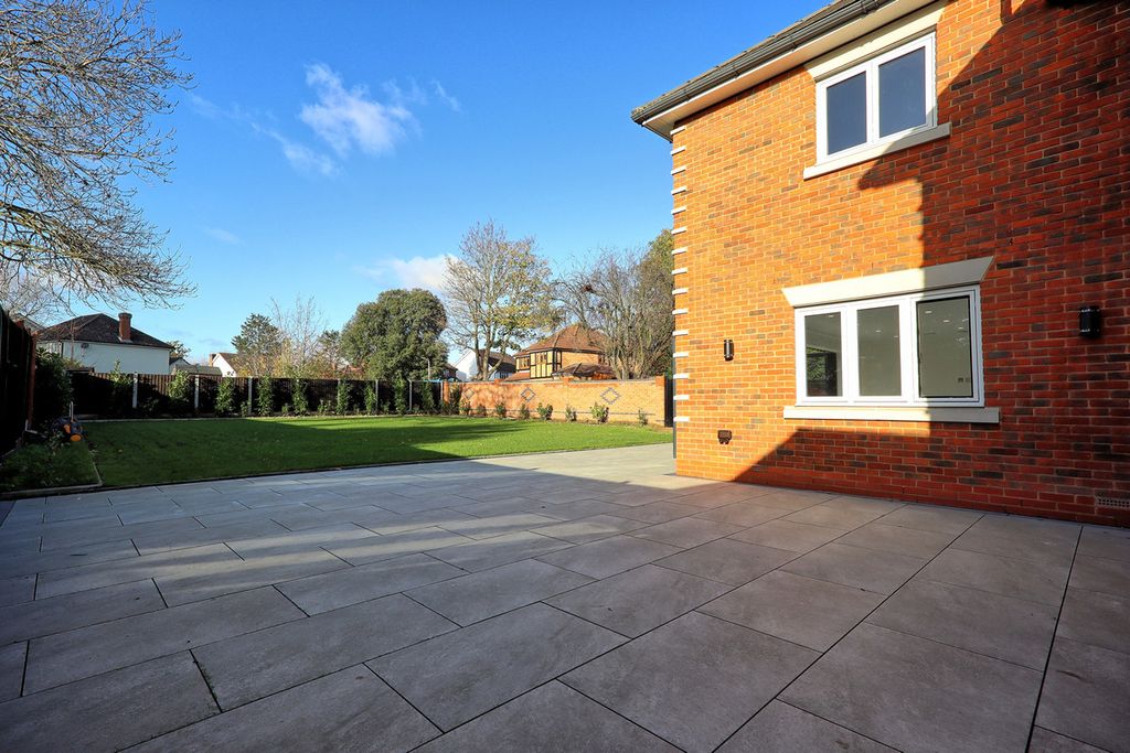 Additional image 42 of 6 bed detached house for saleCurtis Road, Emerson Park RM11