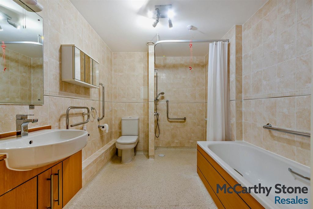 Additional image 13 of 2 bed flat for saleLady Susan Court, New Road, Basingstoke RG21