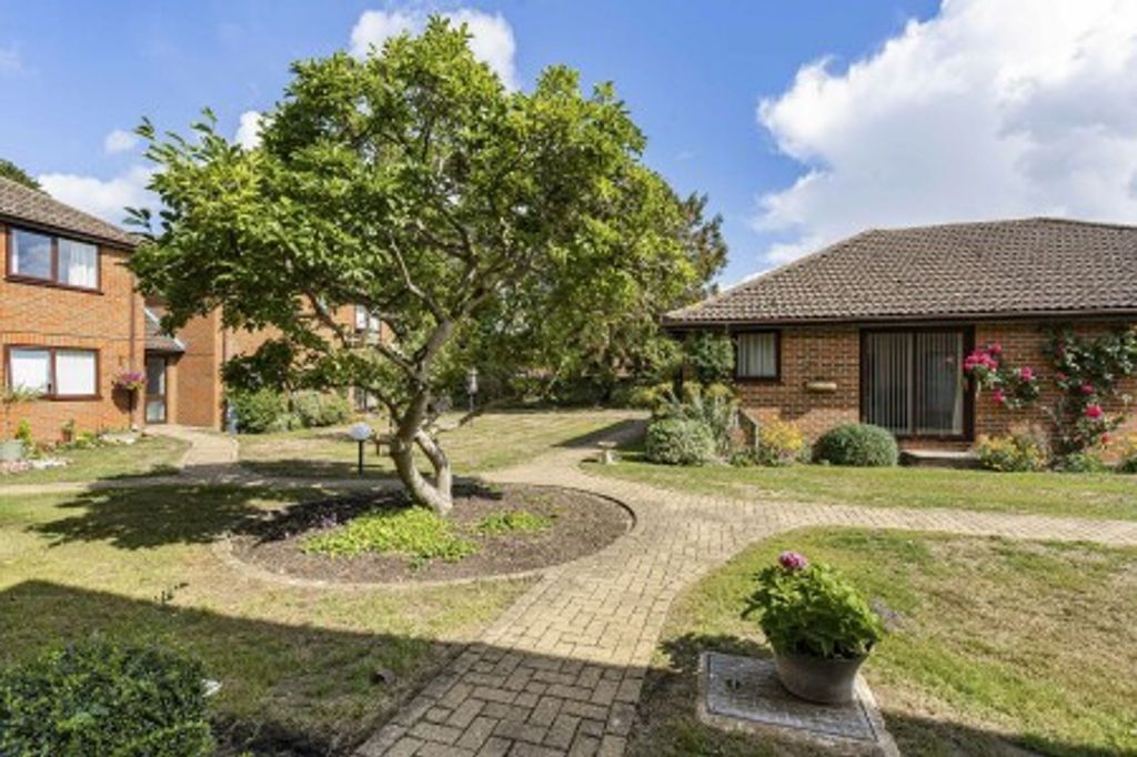 Additional image 10 of 1 bed property for saleGreville Park Road, Ashtead KT21
