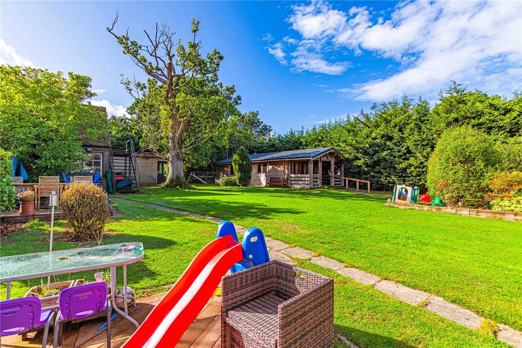 Additional image 14 of 5 bed detached house for saleDairy Way, Abbots Langley, Hertfordshire WD5