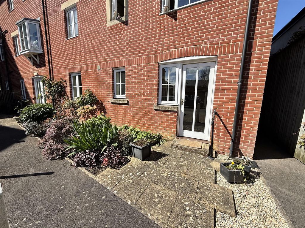 Additional image 3 of 2 bed flat for saleSouth Street, Bridport DT6