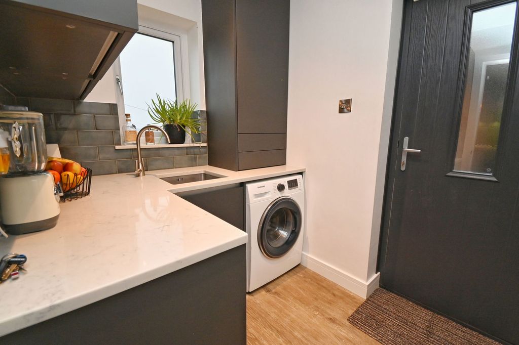 Additional image 10 of 5 bed detached house for saleMelvinia Crescent, Barnsley S75