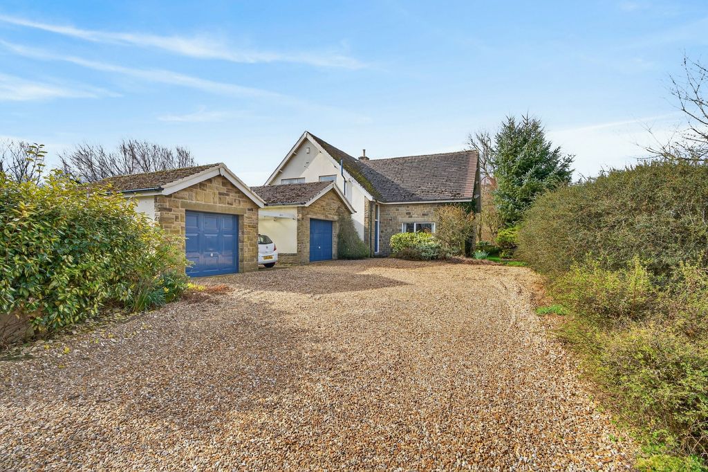 4 bed detached house for saleGisburn Road, Barnoldswick BB18