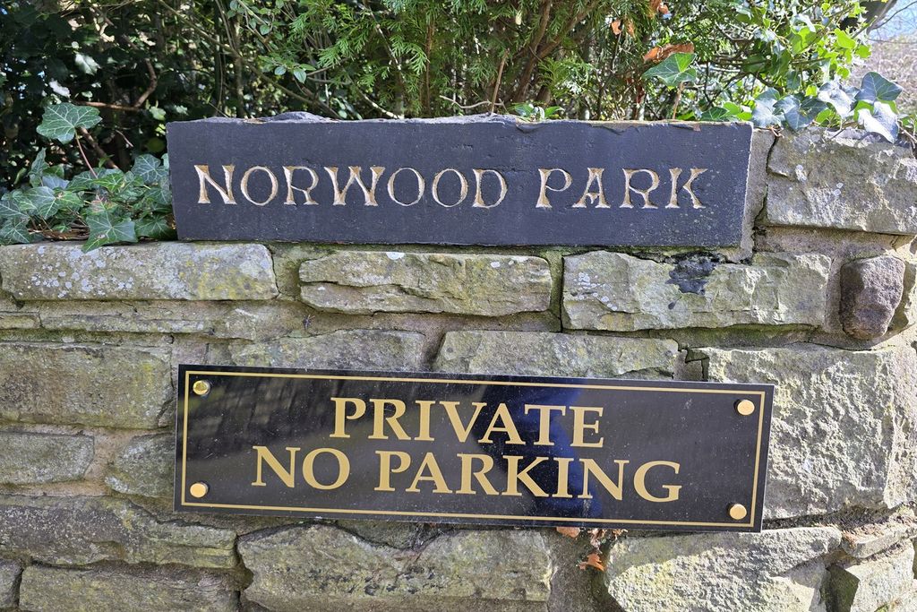 Additional image 17 of 4 bed town house for saleNorwood Park, Booth Road, Altrincham WA14