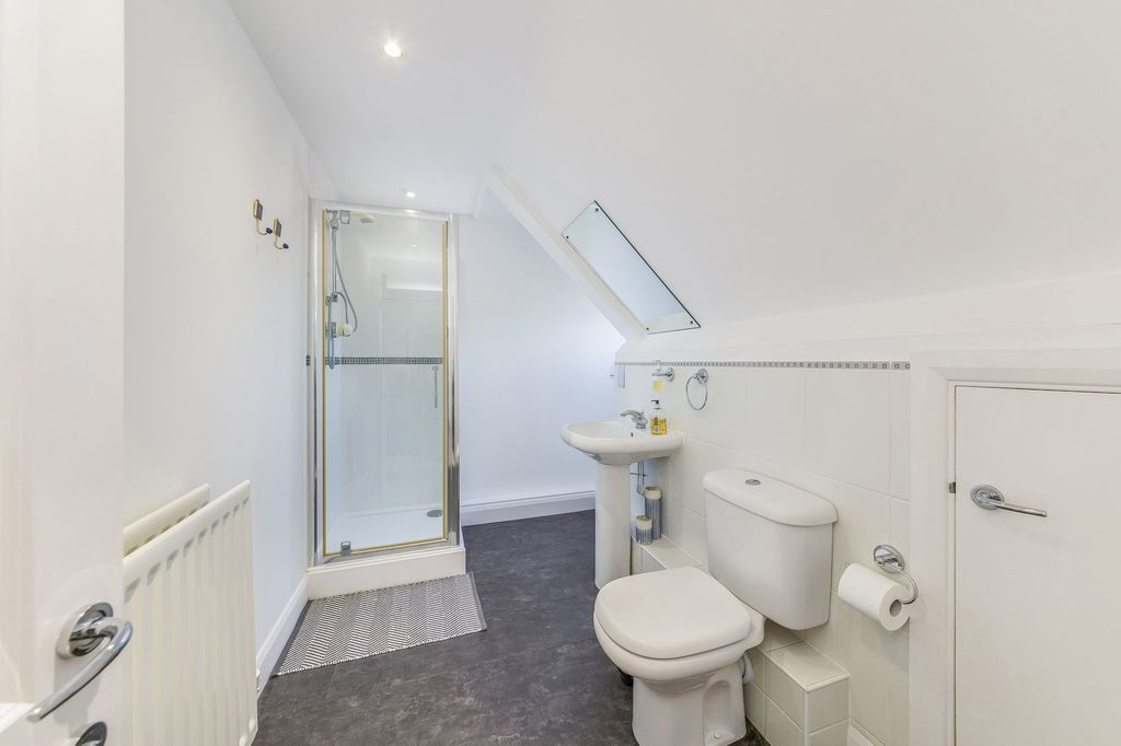 Additional image 13 of 2 bed penthouse for saleCoopers Lane, Abingdon OX14