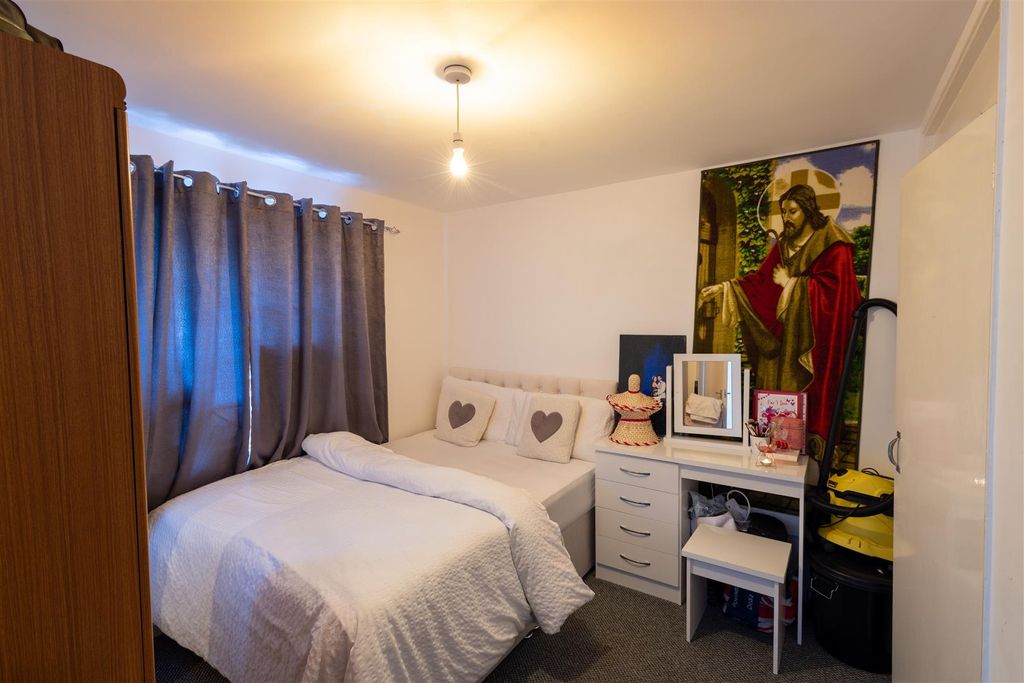 Additional image 4 of 2 bed flat for saleIslington Walk, Middlesbrough TS4