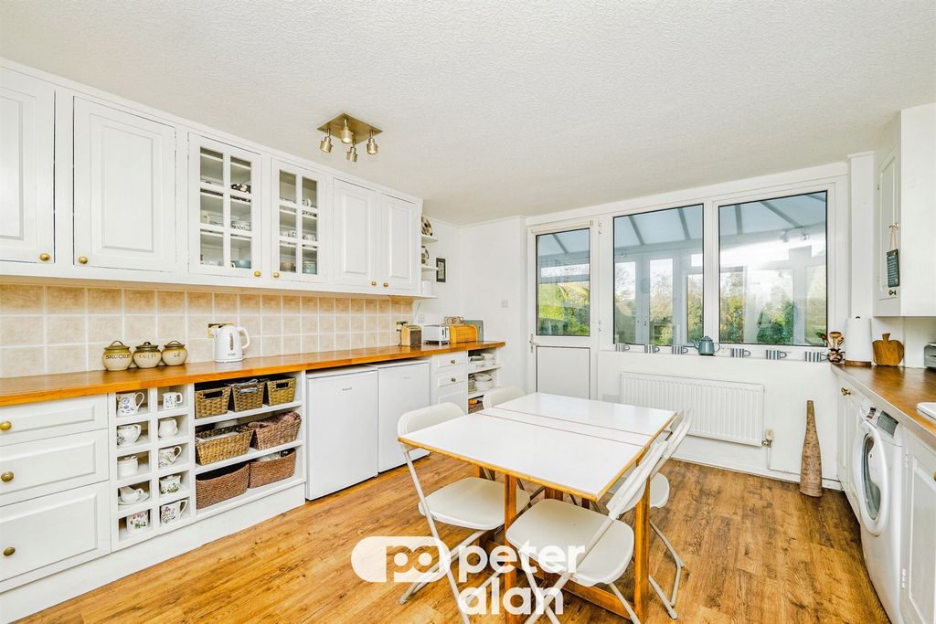 Additional image 3 of 4 bed detached bungalow for saleHighlight Lane, Barry CF62