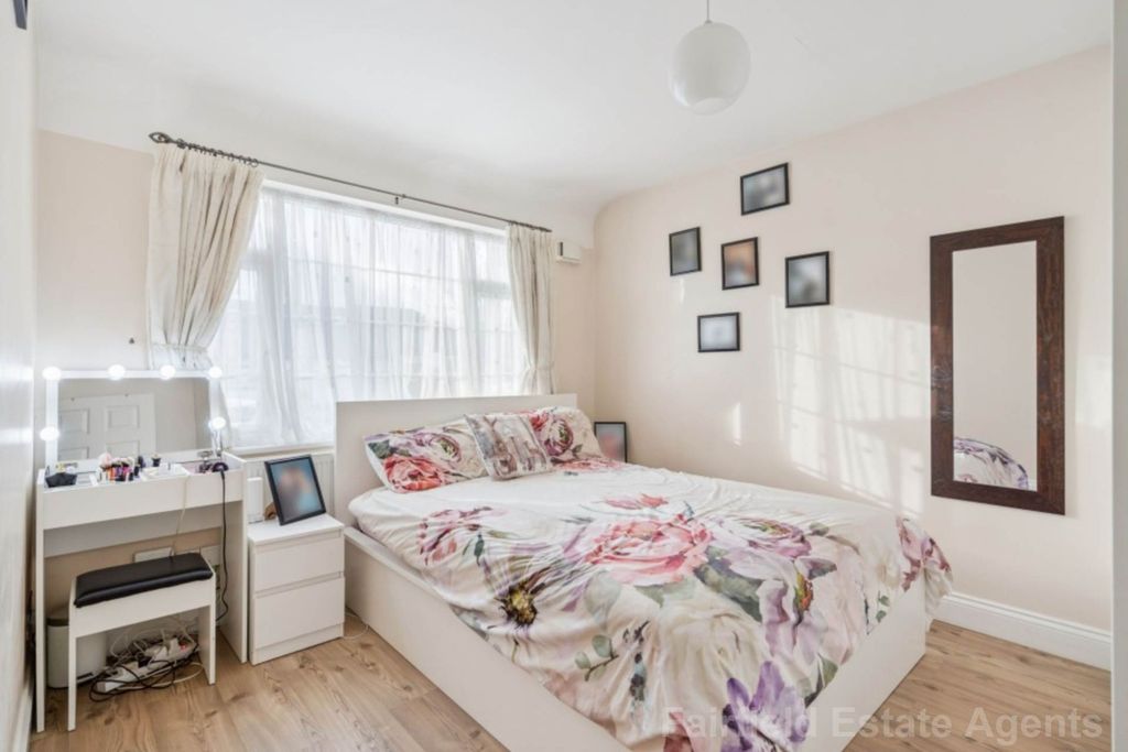 Additional image 6 of 4 bed semi-detached bungalow for saleSt. Georges Drive, Carpenders Park, Watford WD19