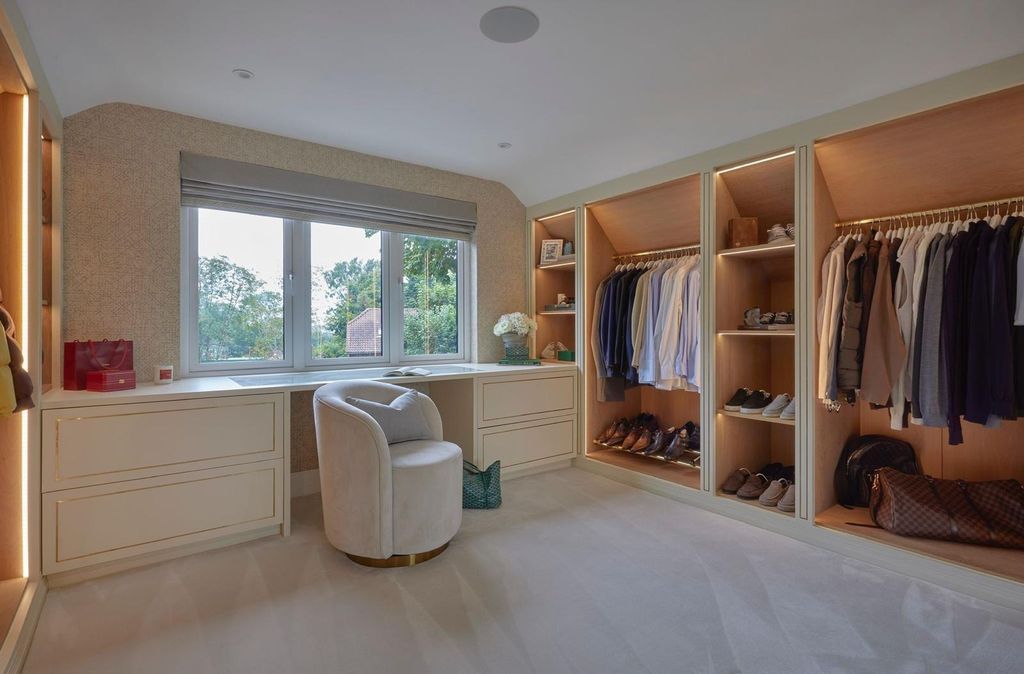 Additional image 25 of 5 bed detached house for saleWoodmansterne Lane, Banstead SM7