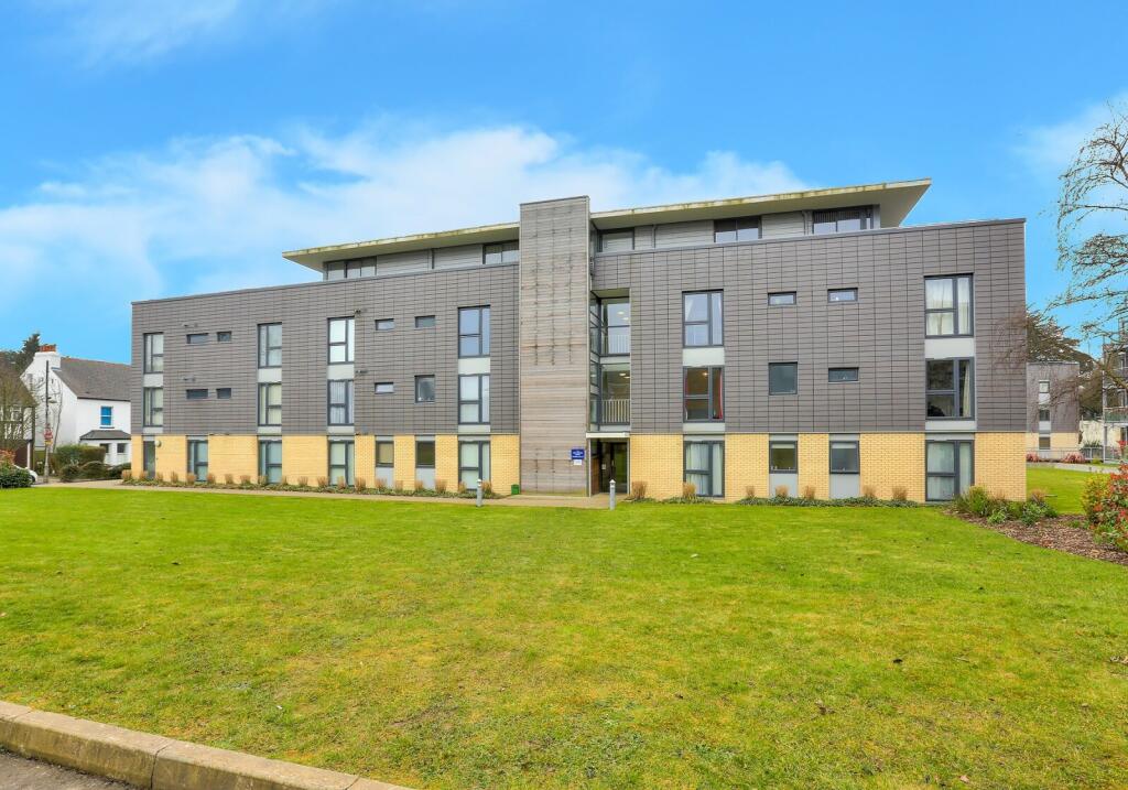 Winchester Court, Newsom Place, St Albans, Herts, AL1
