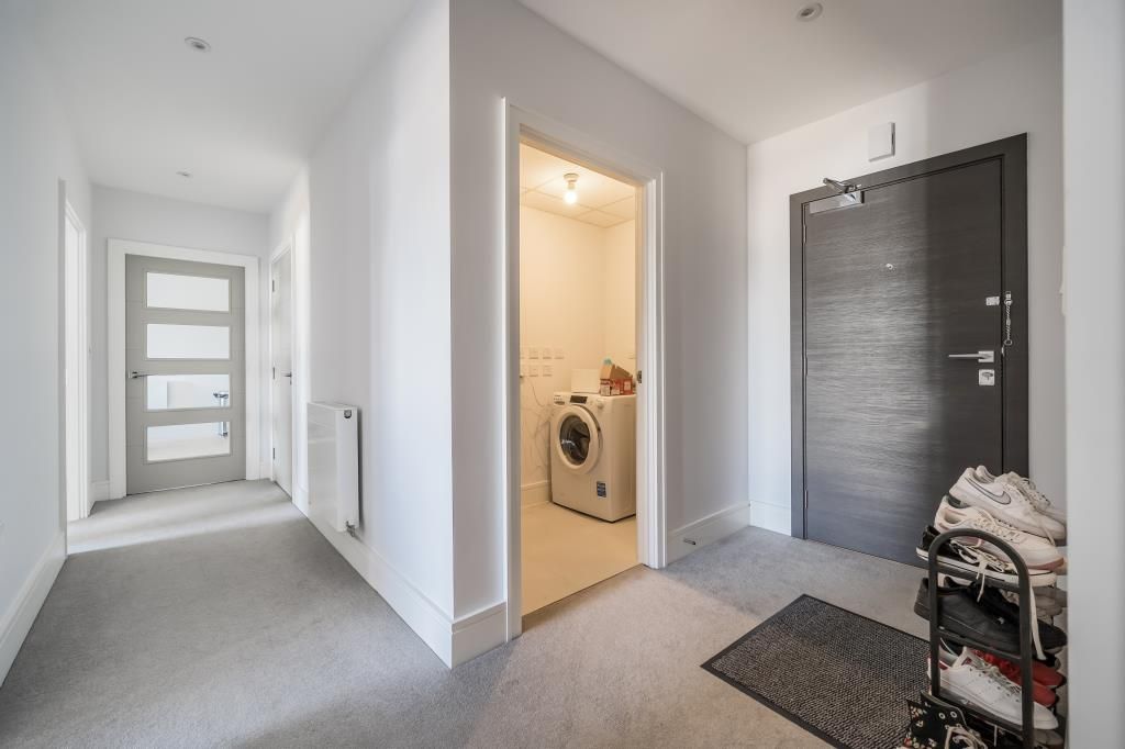 Additional image 9 of 3 bed flat for saleGreen Park Village, Reading, Berkshire RG2