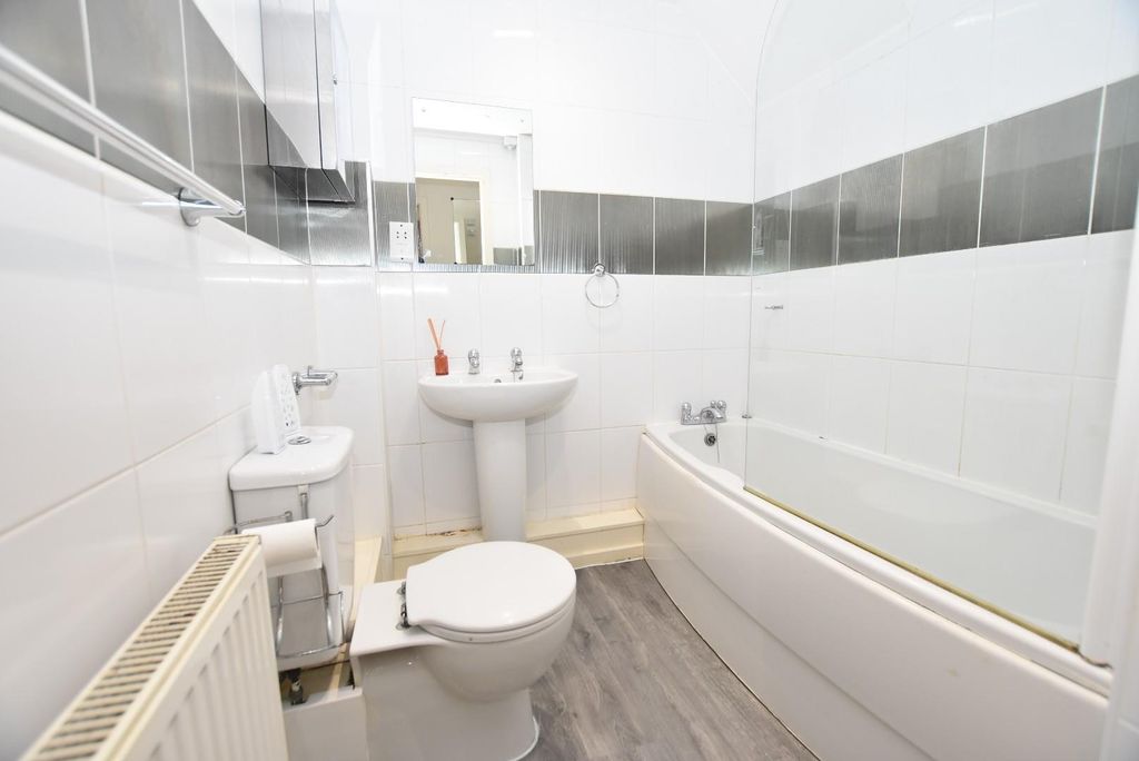 Additional image 5 of 2 bed flat for saleThe Foundry, Camlough Walk, Chesterfield S41
