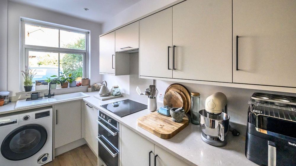 Additional image 4 of 2 bed flat for saleQueen Street, Emsworth PO10